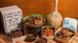 Sajian komplit gudeg Yu Djum. Foto: @gudeg_yu_djum_pusat