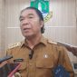 Penjabat Gubernur Banten Al Muktabar saat memberikan keterangan terkait adanya oknum pejabat di BPBD Banten yang tipu pengusaha asal Bali senilai Rp3,7 miliar di kantornya.(Istimewa)